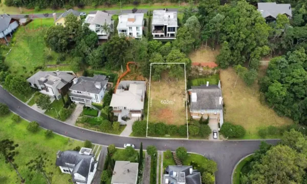 Terreno Exclusivo em Condomínio Fechado – 1.200 m² | Alto Padrão - Imagem 2